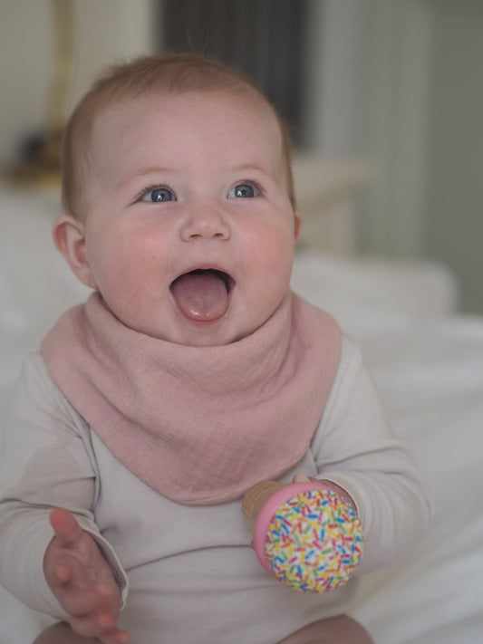 Top Tips for Teething in Babies: Expert Advice for Parents and the Importance of Dribble Bibs - Drool